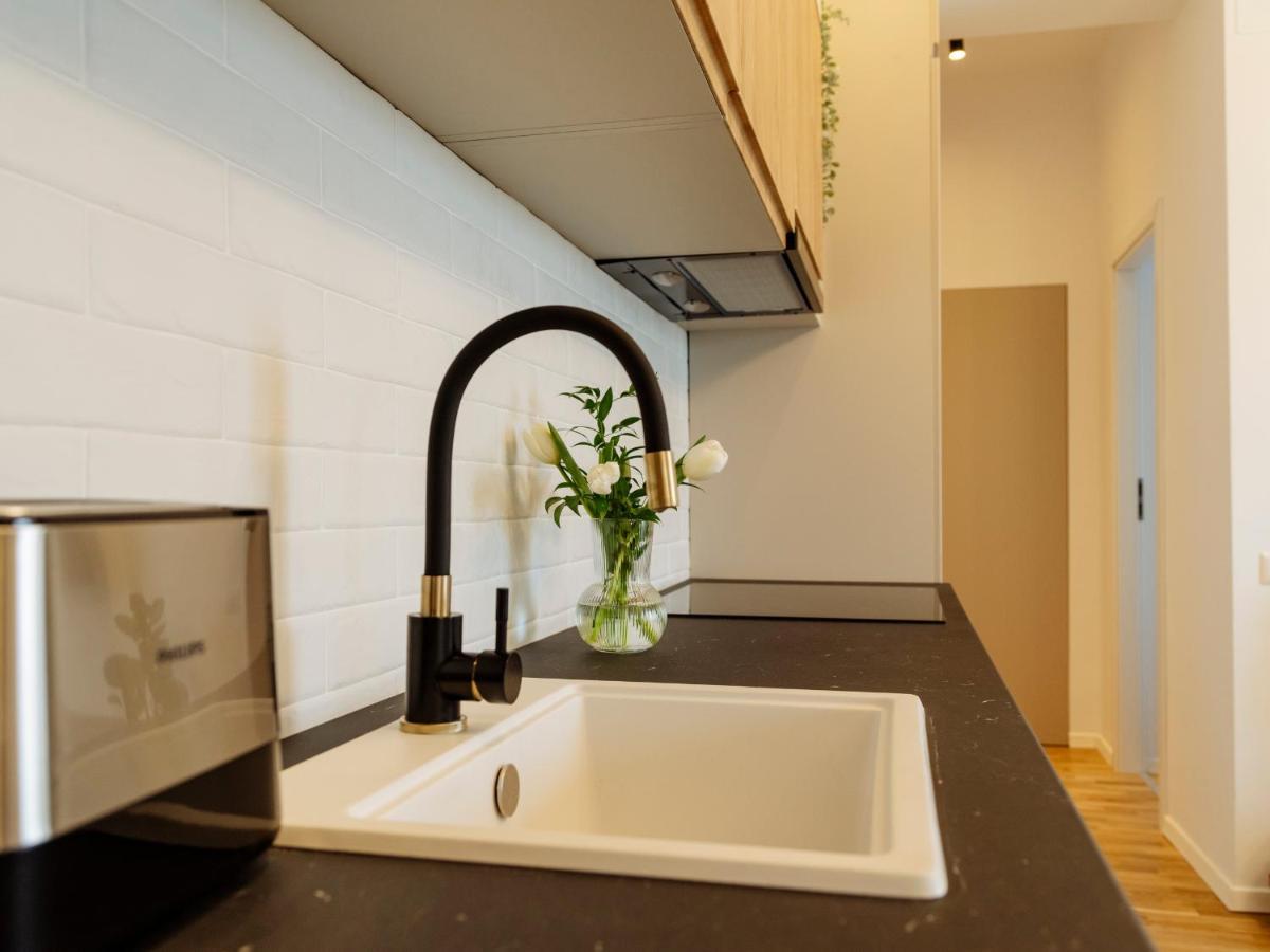 Sunny 2Br Flat - Top Location - Amazing Balcony Bucarest Esterno foto