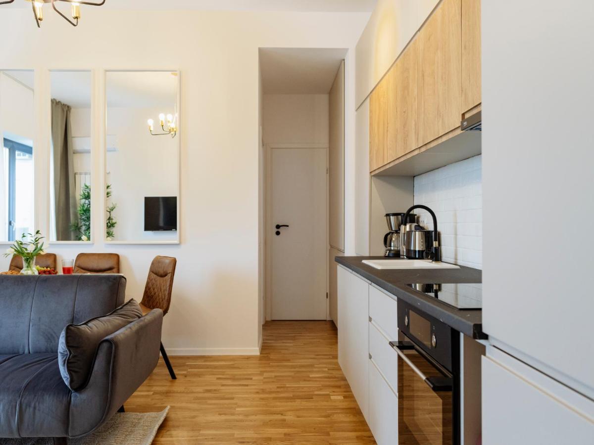 Sunny 2Br Flat - Top Location - Amazing Balcony Bucarest Esterno foto