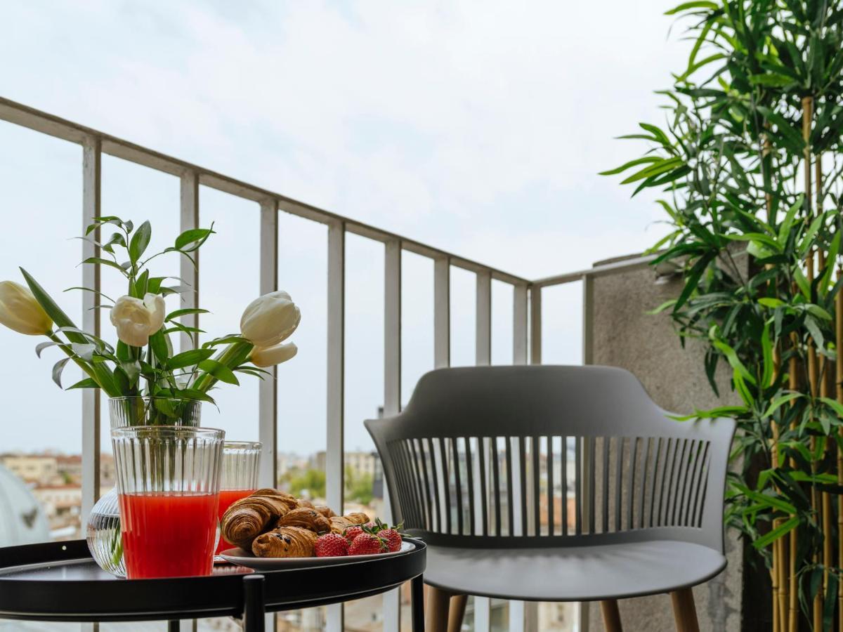 Sunny 2Br Flat - Top Location - Amazing Balcony Bucarest Esterno foto