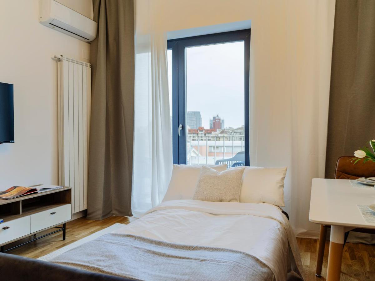 Sunny 2Br Flat - Top Location - Amazing Balcony Bucarest Esterno foto
