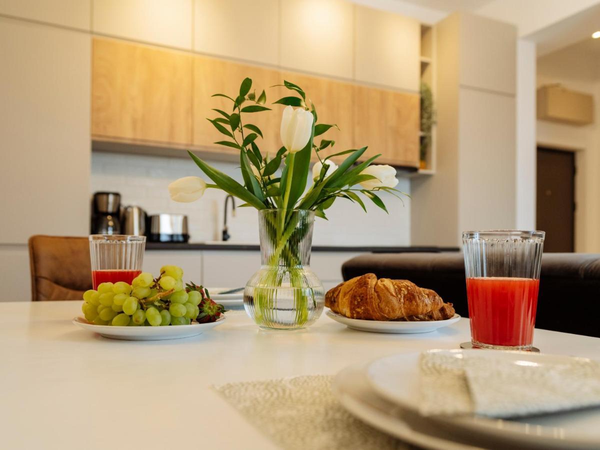Sunny 2Br Flat - Top Location - Amazing Balcony Bucarest Esterno foto