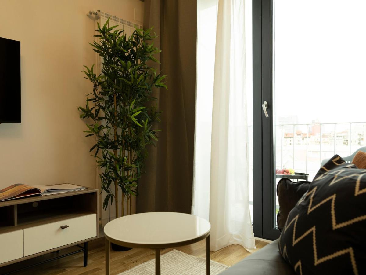 Sunny 2Br Flat - Top Location - Amazing Balcony Bucarest Esterno foto