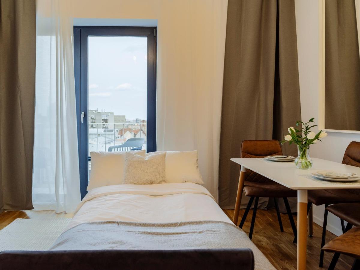 Sunny 2Br Flat - Top Location - Amazing Balcony Bucarest Esterno foto